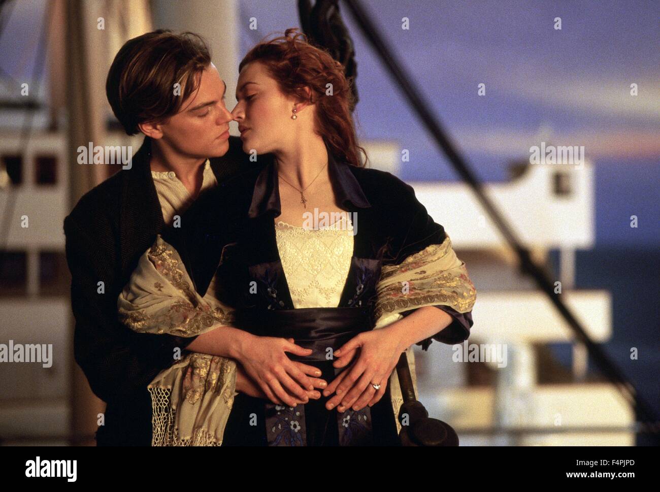 Leonardo DiCaprio und Kate Winslet / Titanic / 1997 unter der Regie von James Cameron [zwanzigsten Jahrhundert Fox Pictures] Stockfoto