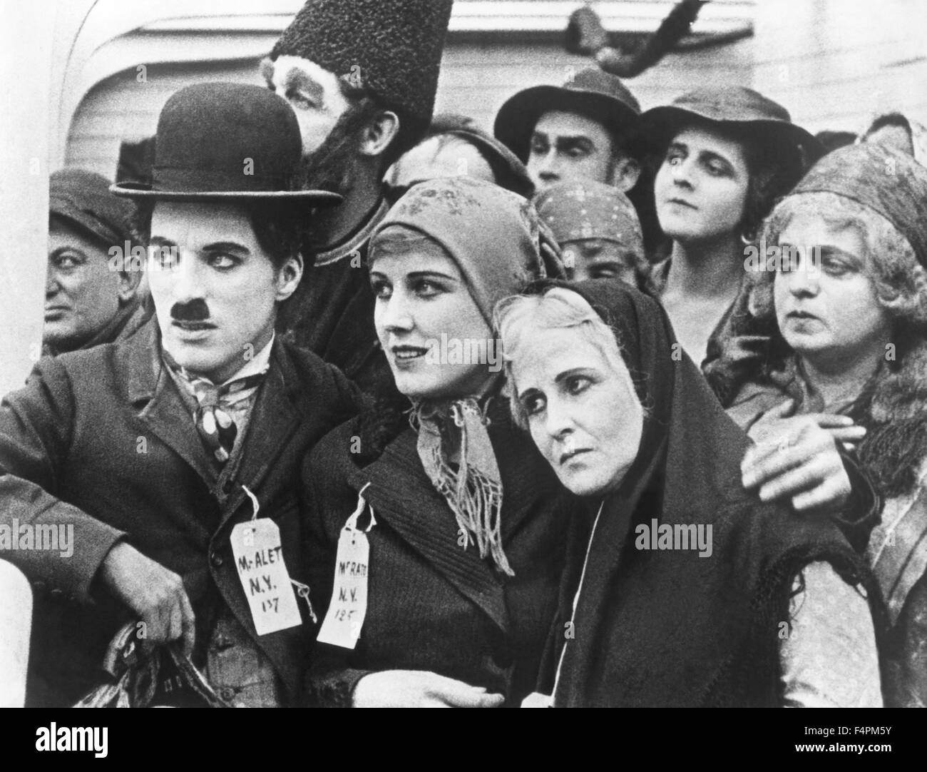 Charles Chaplin und Edna Purviance / The Immigrant / 1917 unter der Regie von Charles Chaplin [A gegenseitige Komödie] Stockfoto
