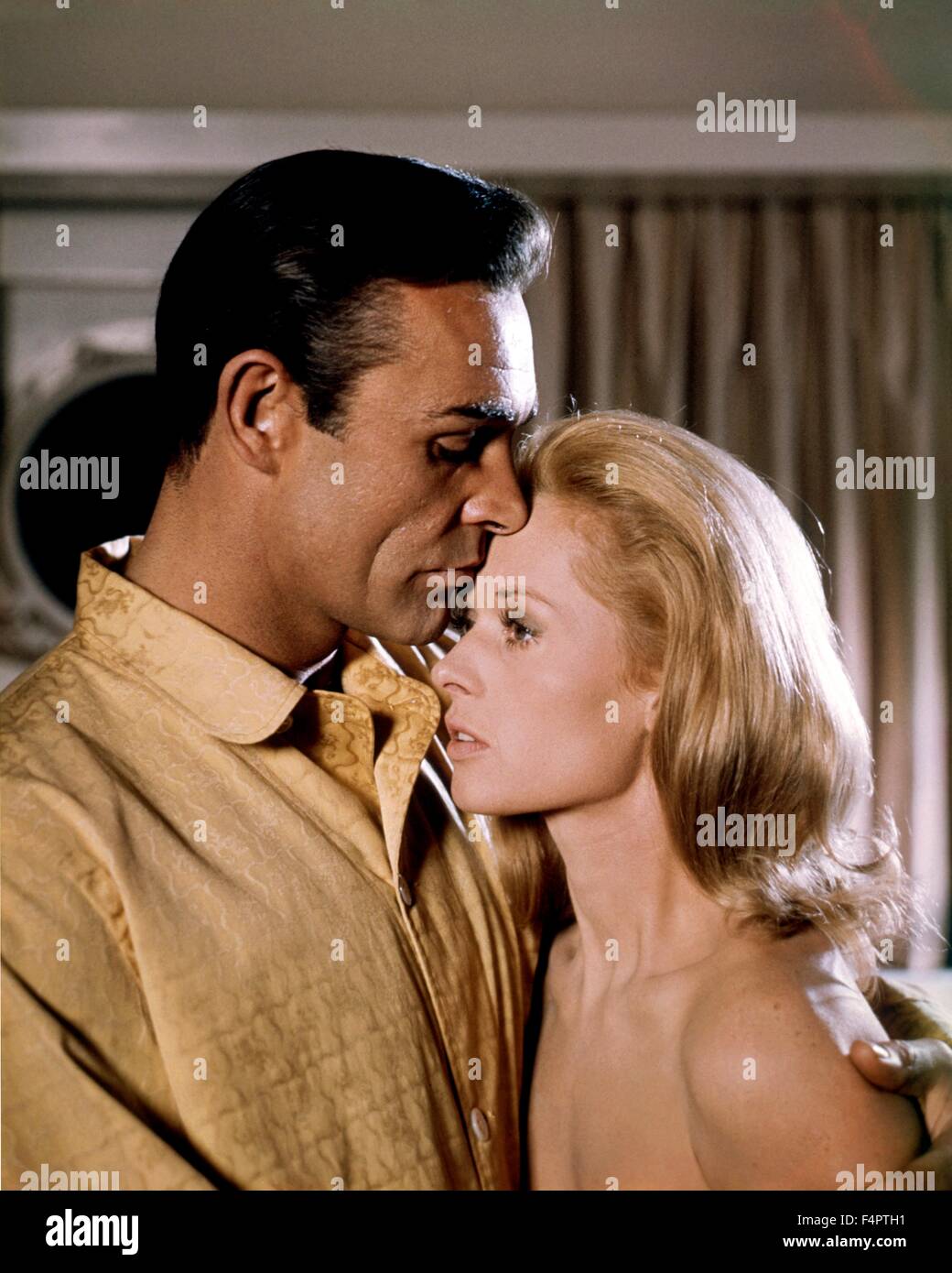 Sean Connery und Tippi Hedren / Marnie / 1964 unter der Regie von Alfred Hitchcock [Universal Pictures] Stockfoto