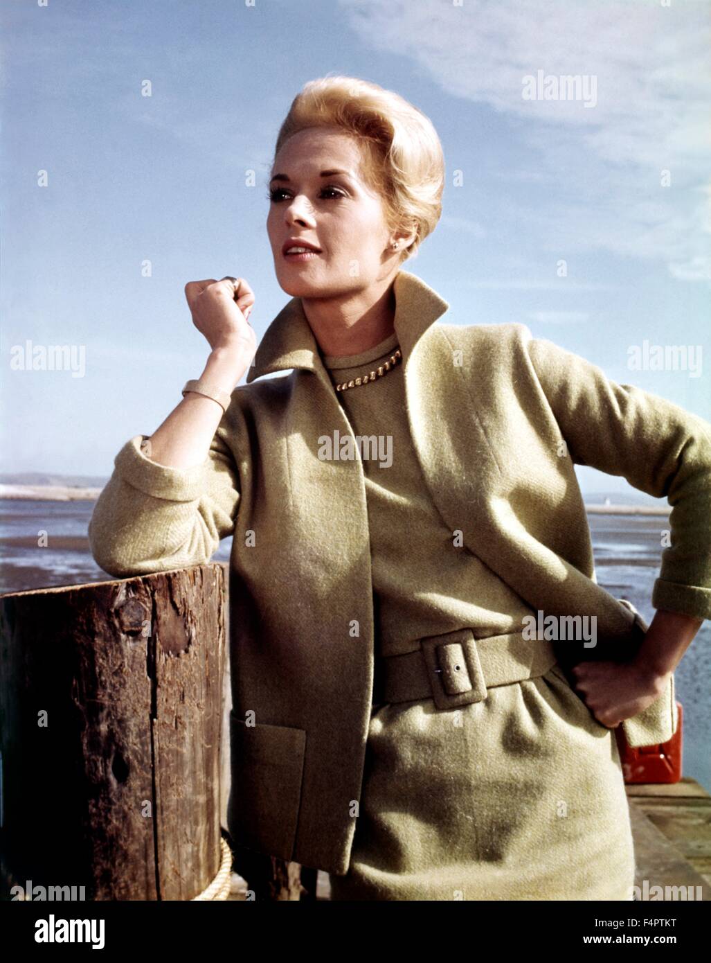 Tippi Hedren / Les Oiseaux / 1963 unter der Regie von Alfred Hitchcock [Universal Pictures] Stockfoto
