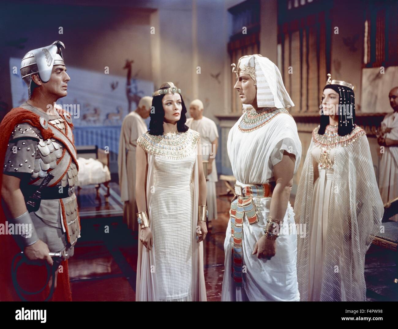 Victor Mature, Gene Tierney und Michael Wilding / der ägyptische / 1954 unter der Regie von Michael Curtiz [zwanzigsten Jahrhundert Fox Film Corpo] Stockfoto