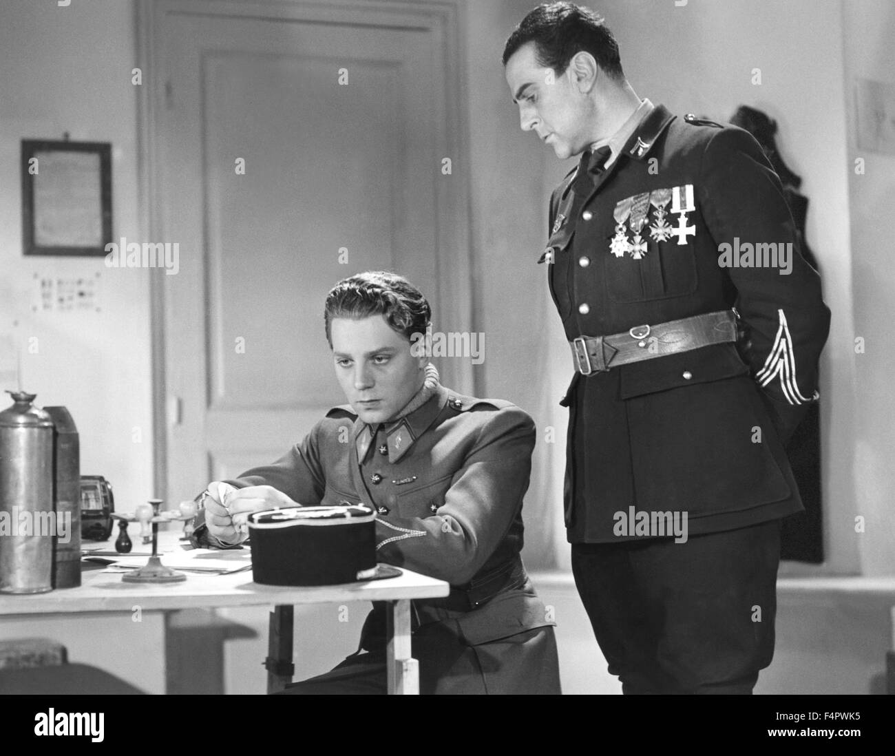 Jean-Pierre Aumont und Jean Murat / Flug in die Dunkelheit / 1935 unter der Regie von Anatole Litvak [Pathe] Stockfoto