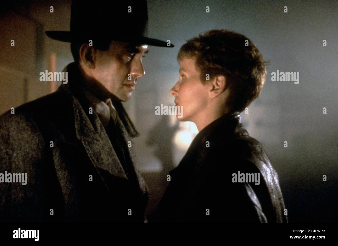 Jonathan Pryce und Kim Greist / Brasilien / 1985 unter der Regie von Terry Gilliam [Botschaft International Pictures] Stockfoto