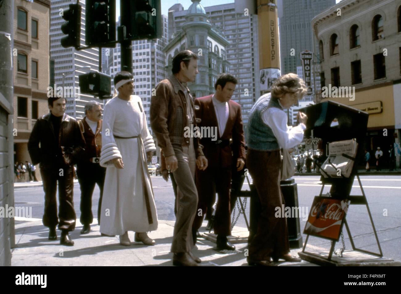 DeForest Kelley, Leonard Nimoy und William Shatner / Star Trek IV: The Voyage Home / 1986 / unter der Regie von Leonard Nimoy / [Paramount Pictures] Stockfoto