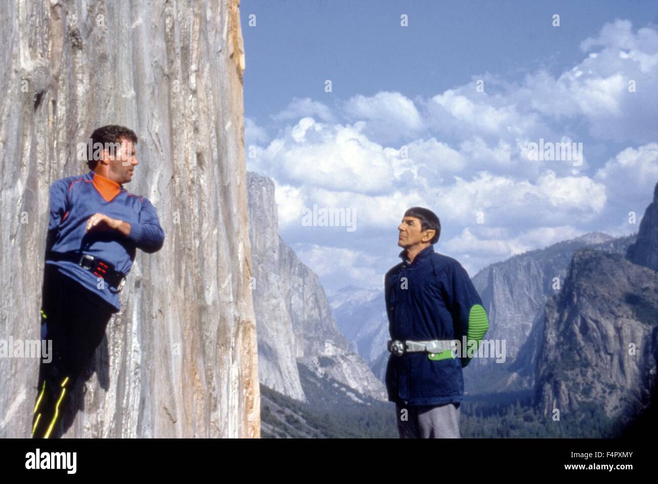 William Shatner und Leonard Nimoy / Star Trek V: The Final Frontier / 1989 / unter der Regie von William Shatner / [Paramount Pictures] Stockfoto