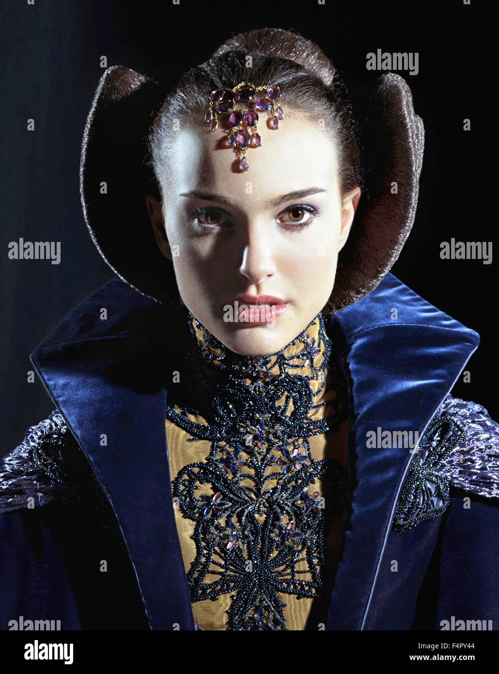 Natalie Portman / Star Wars-Episode II-Angriff der Klonkrieger / 2002 unter  der Regie von George Lucas, Walt Disney Studios Motion Pictures  Stockfotografie - Alamy