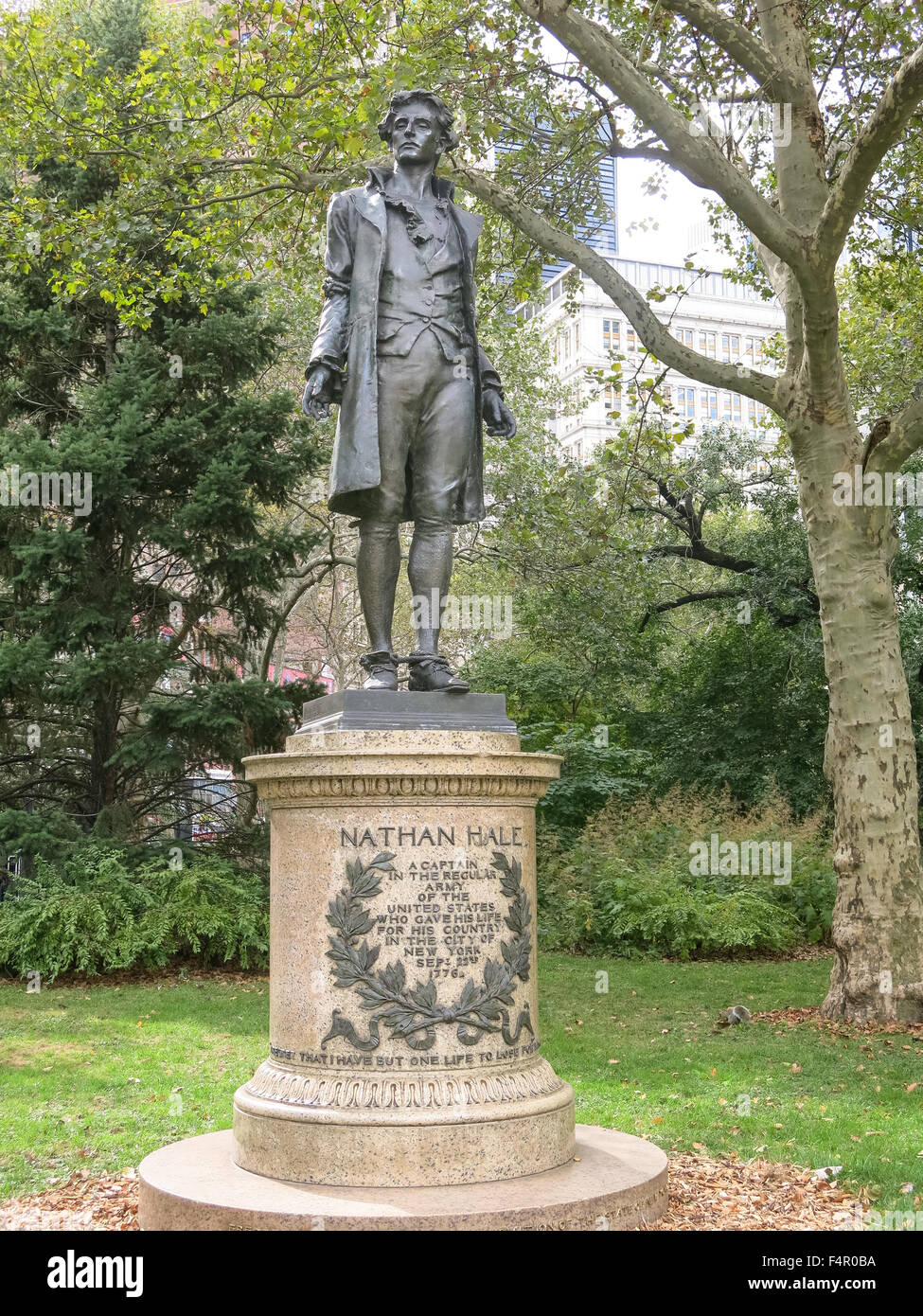 Nathan Hale Statue im Rathauspark, NYC Stockfoto Nathan Hale Statue im Rathauspark, NYC Stockfoto