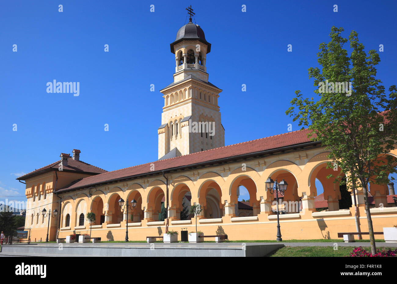 Tor Turm die Kathedrale Krönung der rumänisch-orthodoxen Kirche, Alba Iulia, Balgrad, Siebenbürgen, Rumänien. Stockfoto
