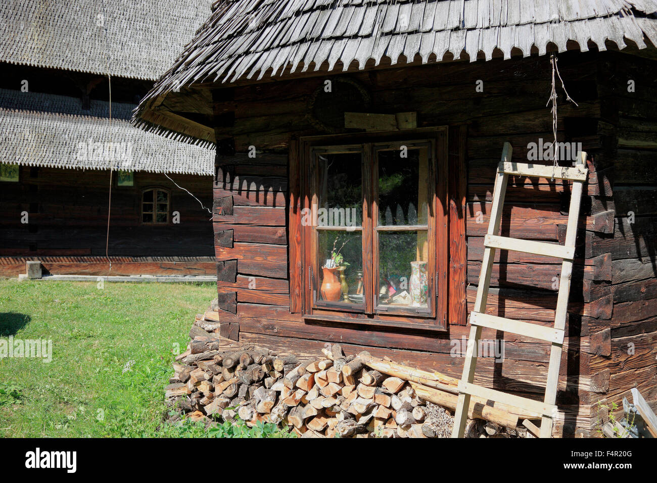 "UNESCO-Weltkulturerbe: erbaute hölzerne Kirchen Budesti, Unterkirche, Biserica Josania, St. Nikolaus, gewidmet Stockfoto