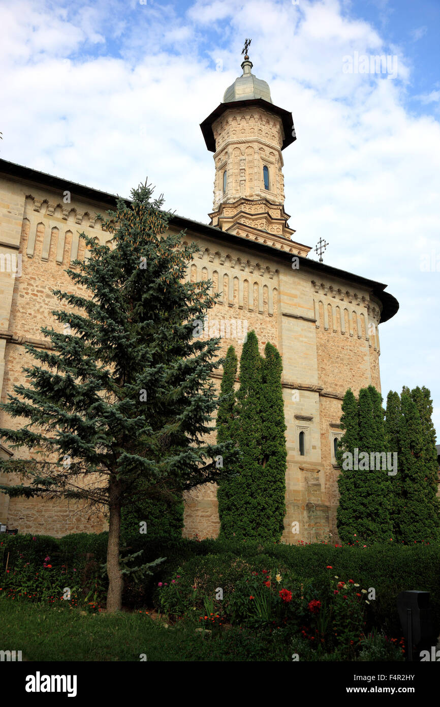 Das Kloster Dragomirna entstand in den ersten drei Jahrzehnten des 17. Jahrhunderts, 15 km von Suceava, in Mitocu Dragomirnei Stockfoto