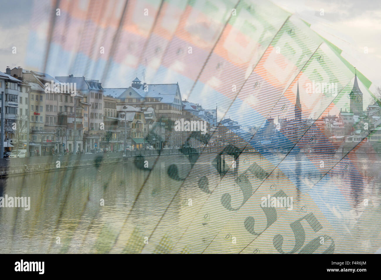 Zürich mit dem Fluss und Schweizer Franken-Banknoten in der Schweiz. Stockfoto