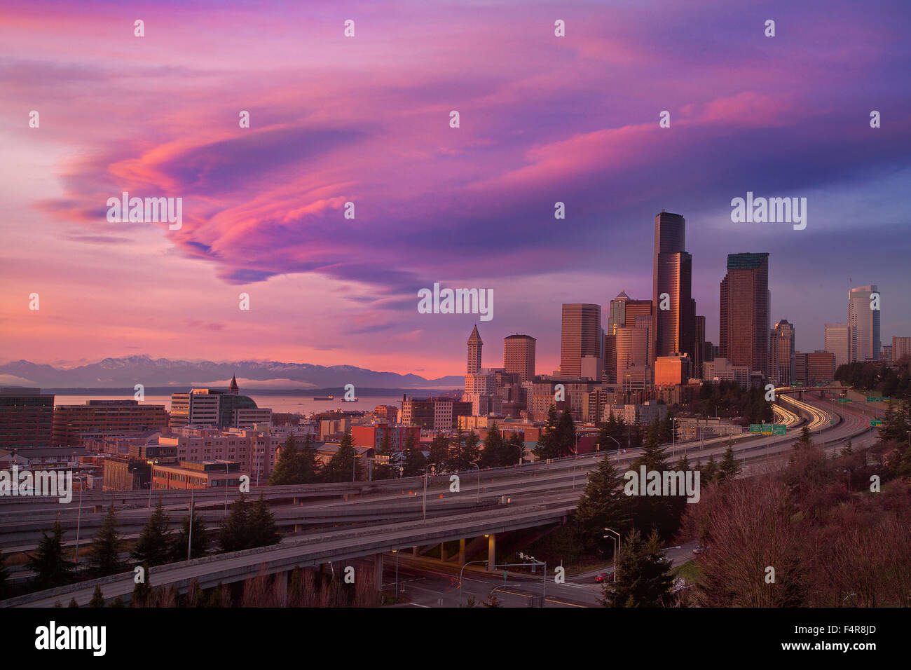 USA, USA, Amerika, Pacific Northwest, Washington, Washington State, Seattle, Stadt, Sonnenuntergang Stockfoto
