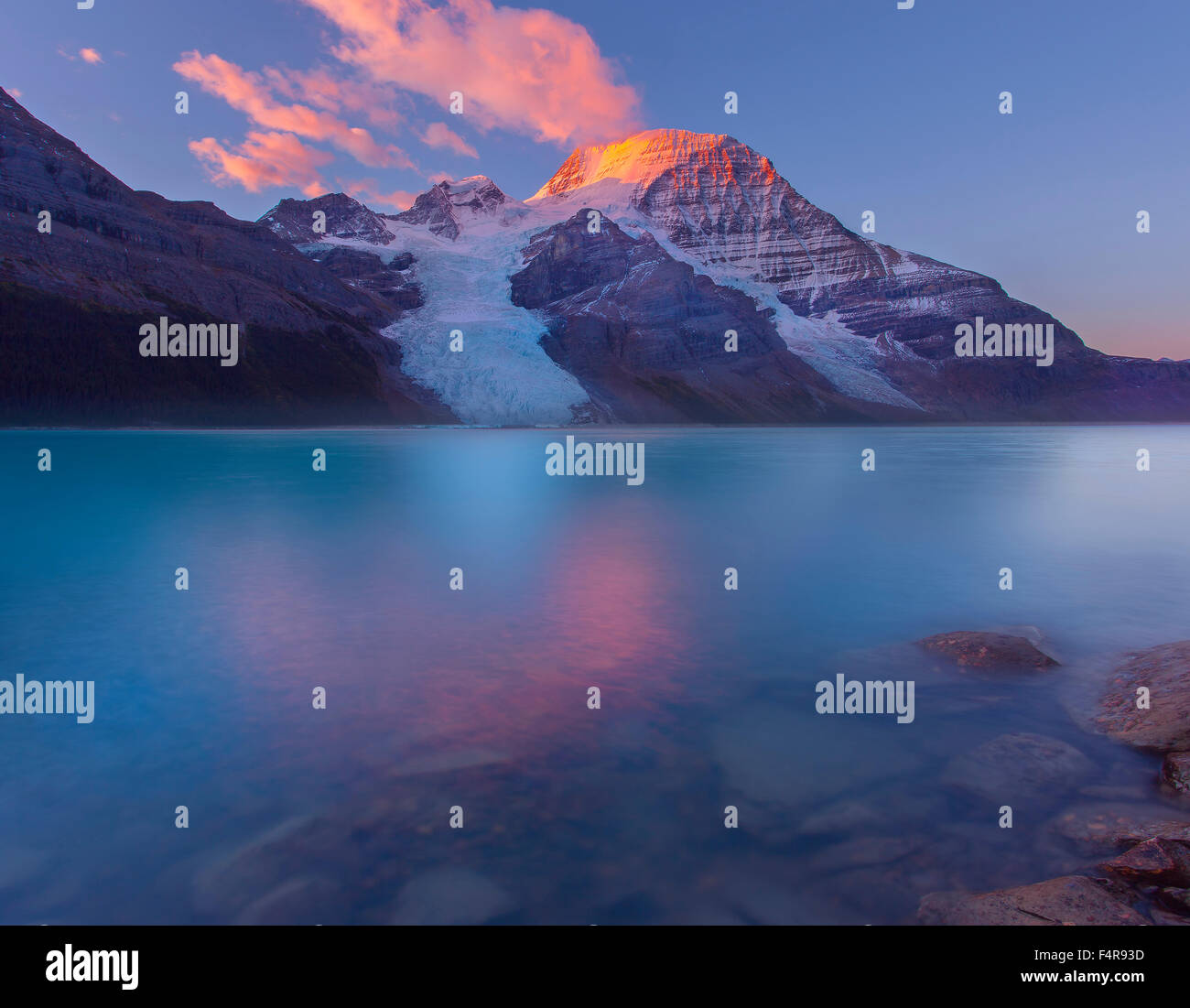 Nordamerika, Kanada, Mount Robson, Provincal Park, Berg-See, erstes Licht, peak, Rocky, Rocky Mountains, Berge, Stockfoto