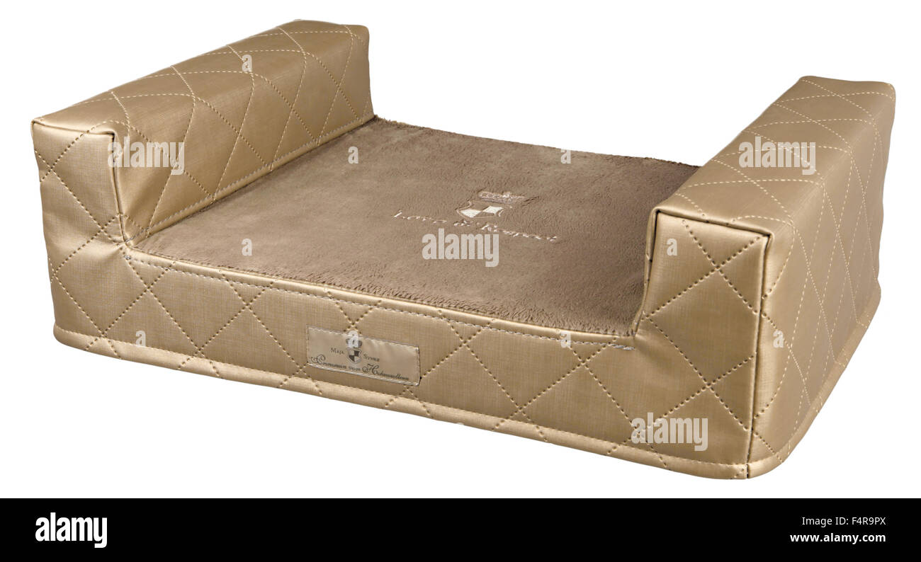 Deutsche Prinzessin Maja von Hohenzollern stellt ihre veganen Pet Accessoires Kollektion "Liebe & Respekt" auf 1. September 2015 in Flensburg, Deutschland. Mit dieser Kollektion, die sie für ein respektvoller Umgang mit Tieren spricht, werden Teile des Ergebnisses Tier wohltätigen Zwecken zugute. Stockfoto