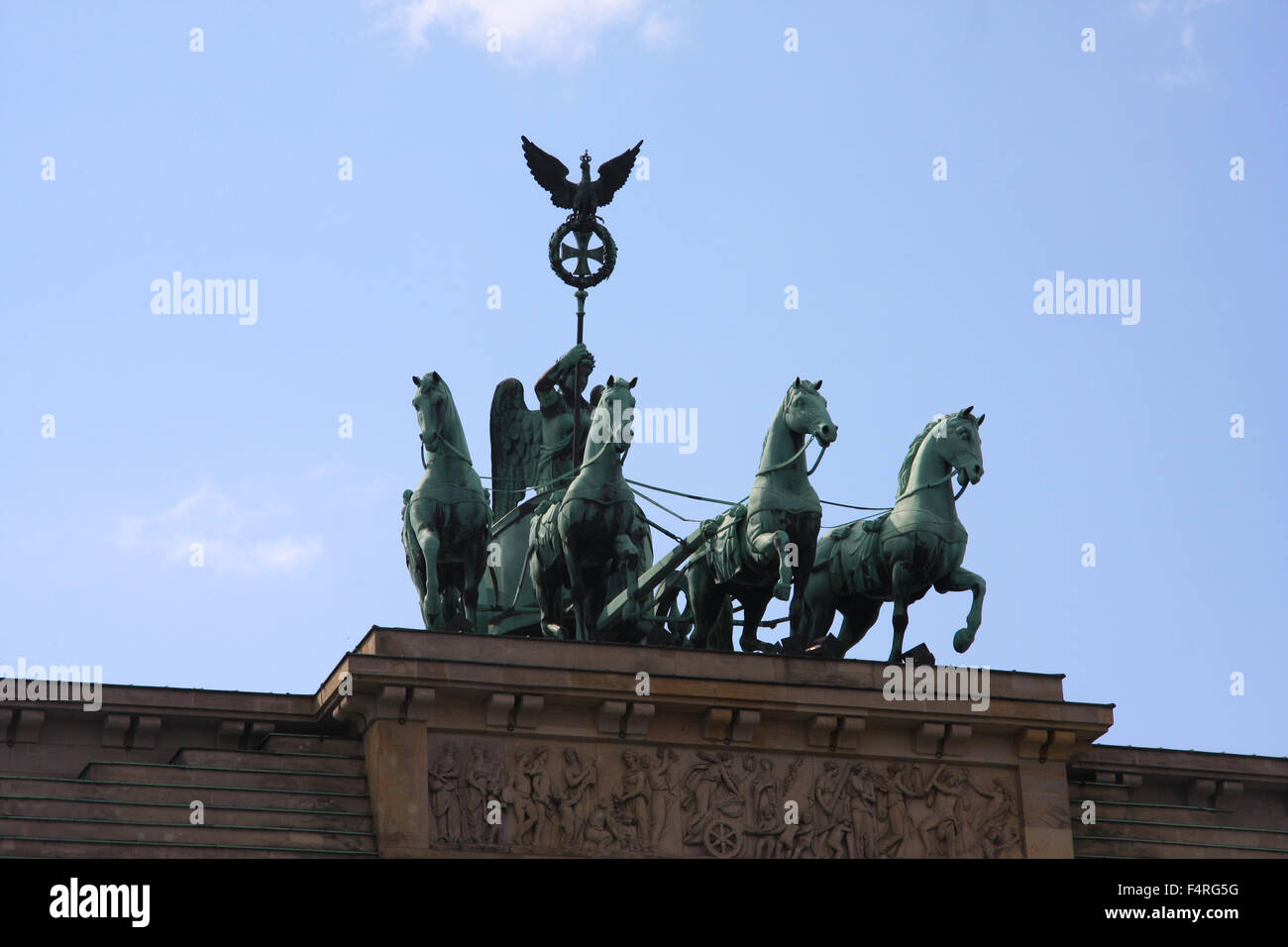 Berlin, Deutschland, Europa, Brandenburger Tor, Quadriga, Wahrzeichen, Skulptur, Victoria, Pferd Auto Stockfoto