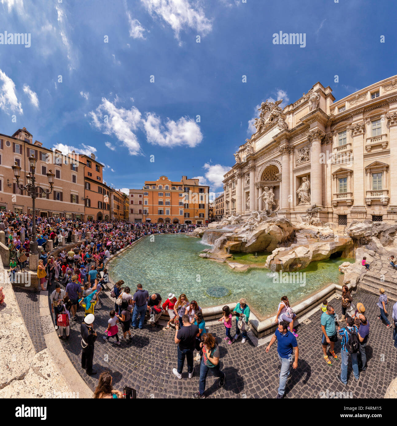 Italien, Europa, Latium, Rom, Roma, Stadt, Dorf, Wasser, Frühling, Menschen, Fontana de Trevi, Brunnen Stockfoto