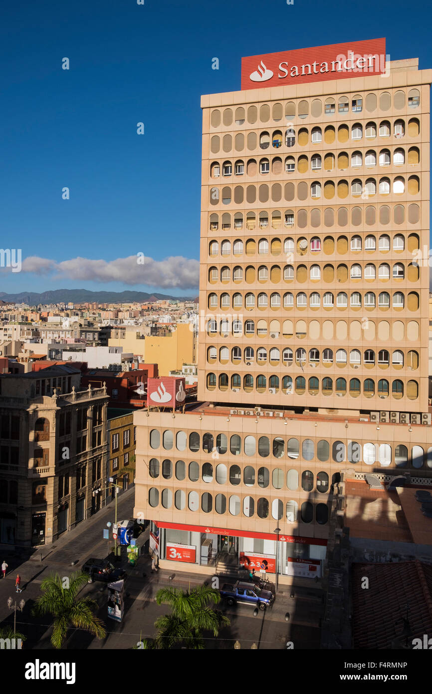 Banco Santander Hauptsitz in Plaza de Candelaria, Santa Cruz, Teneriffa, Kanarische Inseln, Spanien. Stockfoto