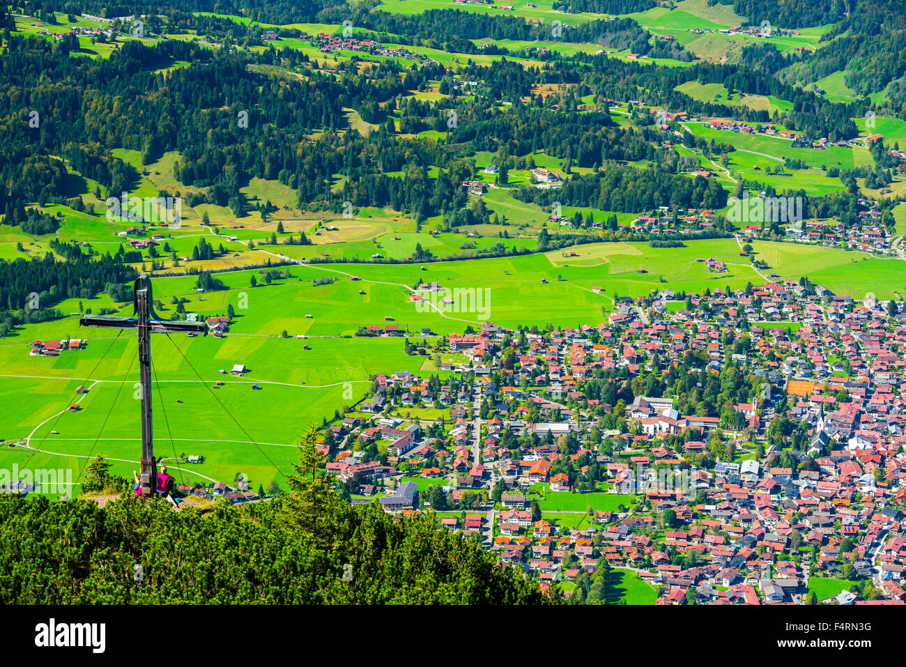 Allgäu, Alpen, Blick Berg, außerhalb, Bayern, Berge, bergig, Berg-Landschaft, Deutschland, Dorf, Ansicht, Europa, Haus Stockfoto