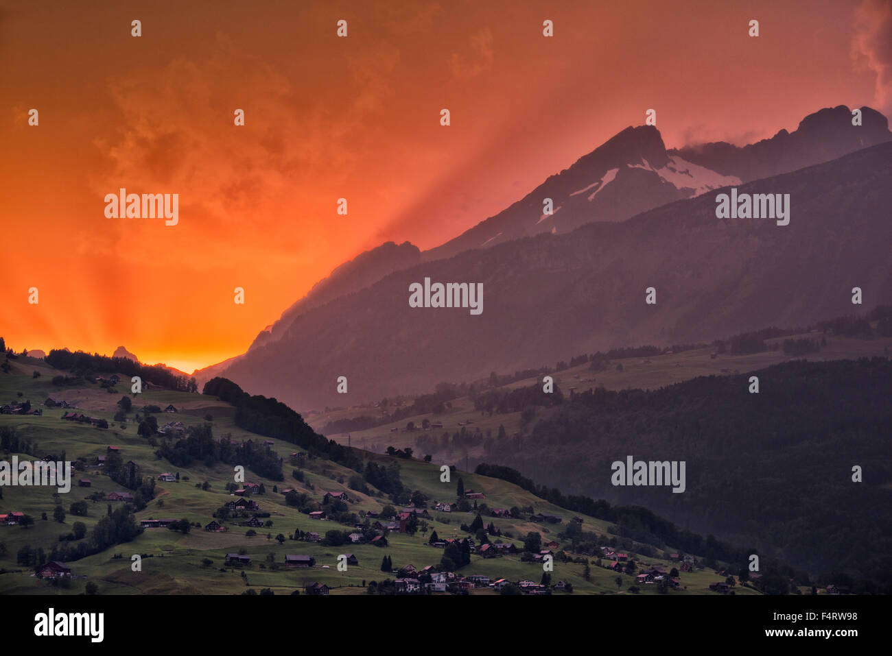 Europa, Schweiz, Alpstein, Alpen, Sonnenuntergang am Grabserber in der Nähe von Grabs, St. Gallen Stockfoto