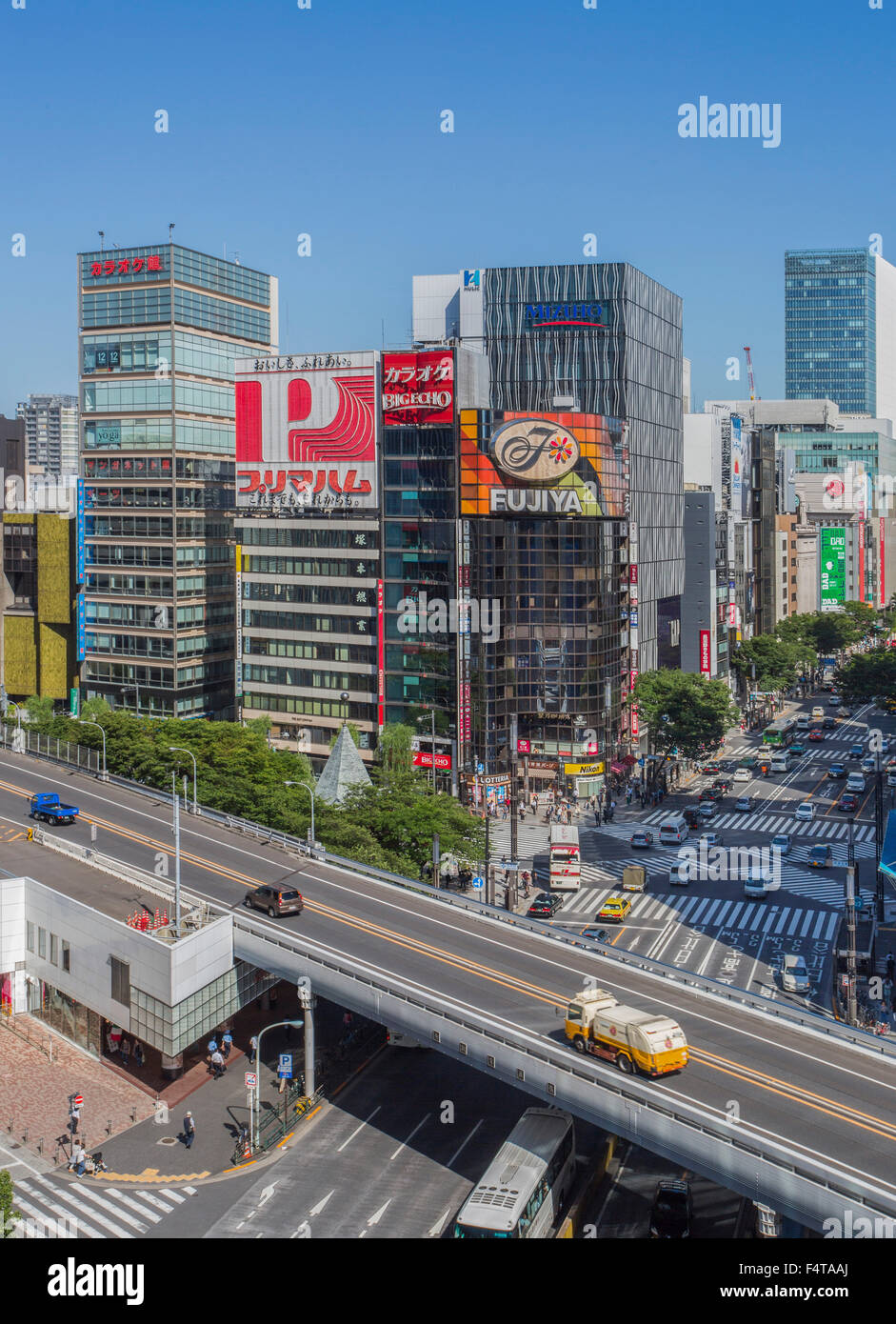 Japan, Tokyo City, Ginza Gegend, Harumi Avenue Stockfoto