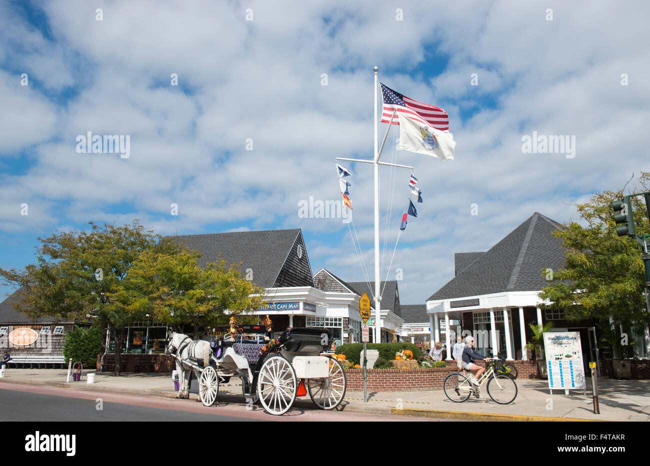 Ein Pferd und Wagen in Washington Street Mall in Cape May, New Jersey USA Stockfoto