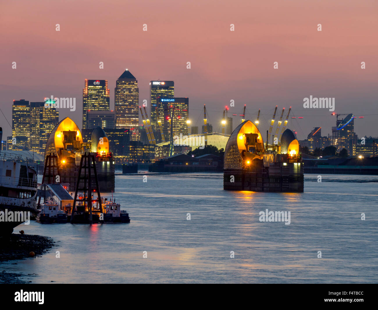 Großbritannien, England, London, Canary Wharf Skyline von Woolwich Stockfoto