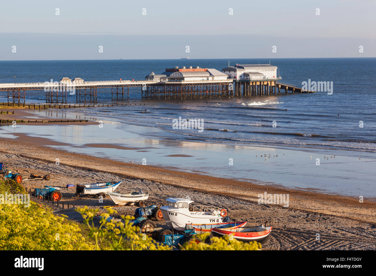 England, Norfolk, Cromer Beach und Cromer Pier Stockfoto