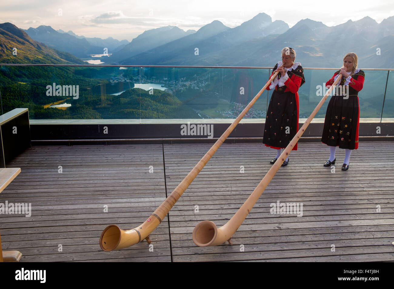 Alp Horn Luftblasen auf Muottas Muragl im Oberengadin, Stockfoto