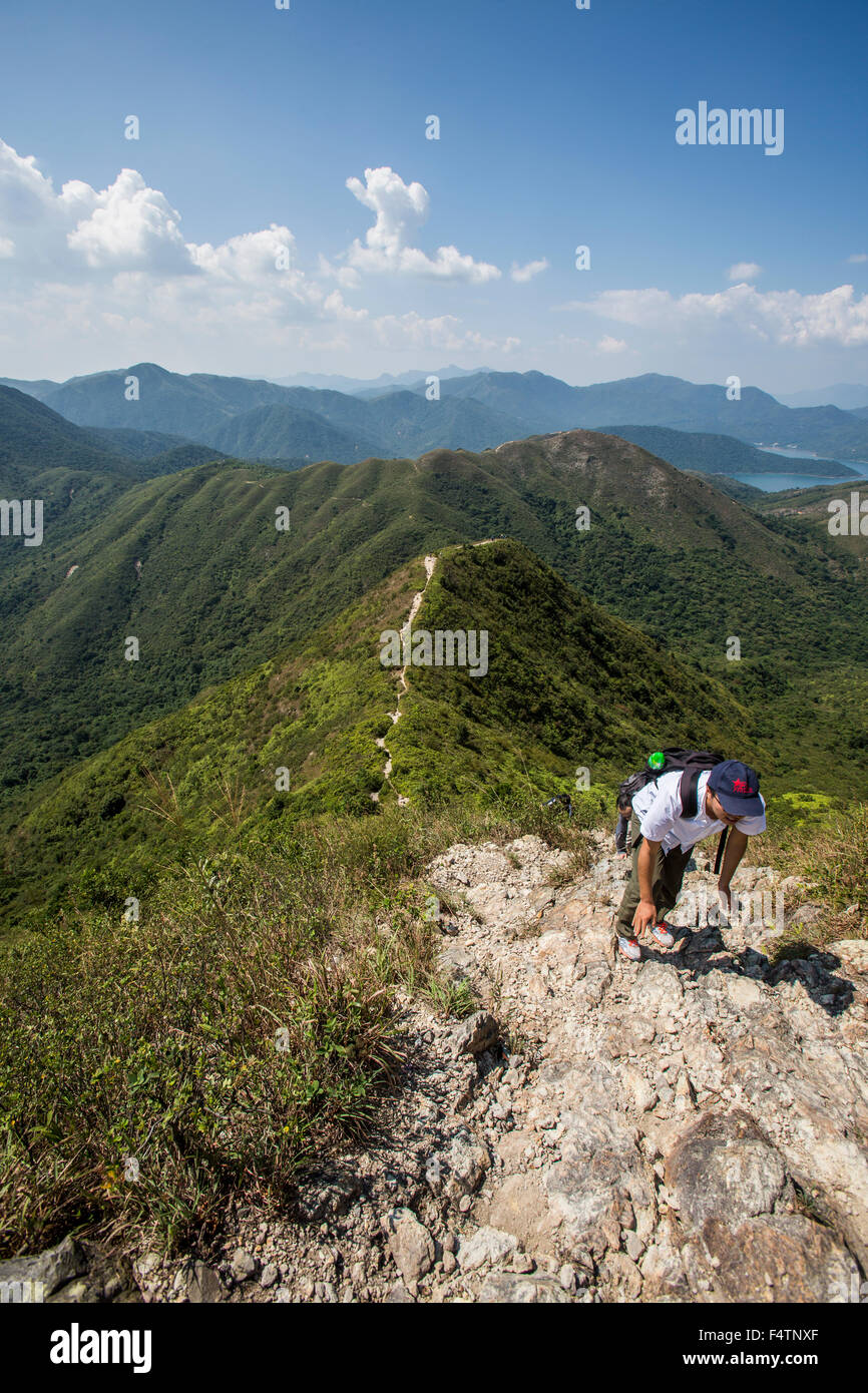 Wandern in neue Gebiete, Hong Kong, über scharfe Spitze und Schinken Tim Strand Tai lange Wan. Stockfoto