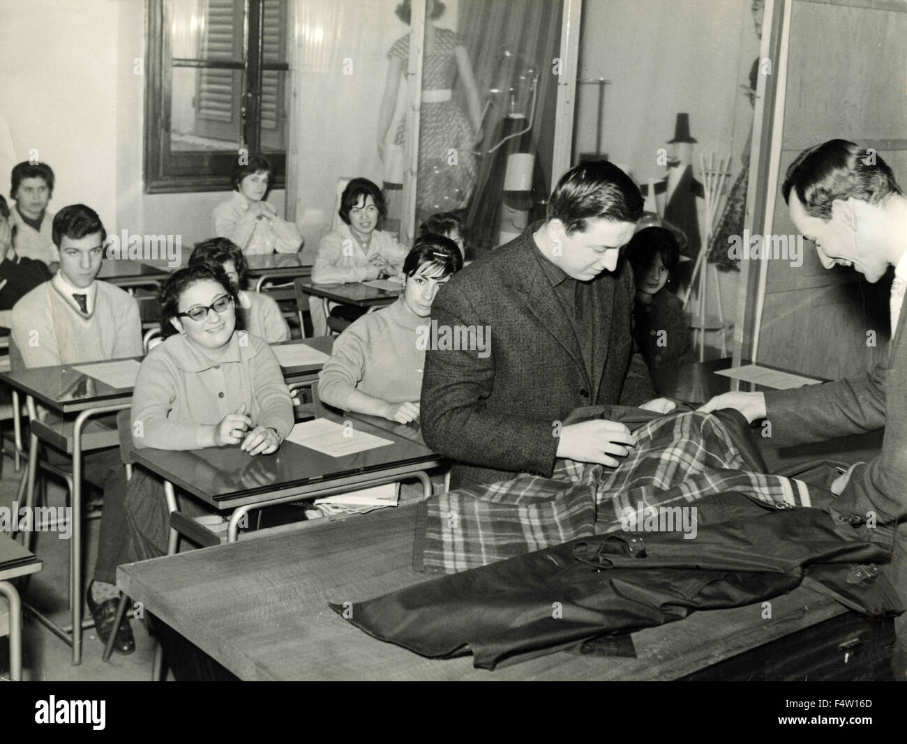 Schule für Verkäuferinnen, Bologna, Italien Stockfoto