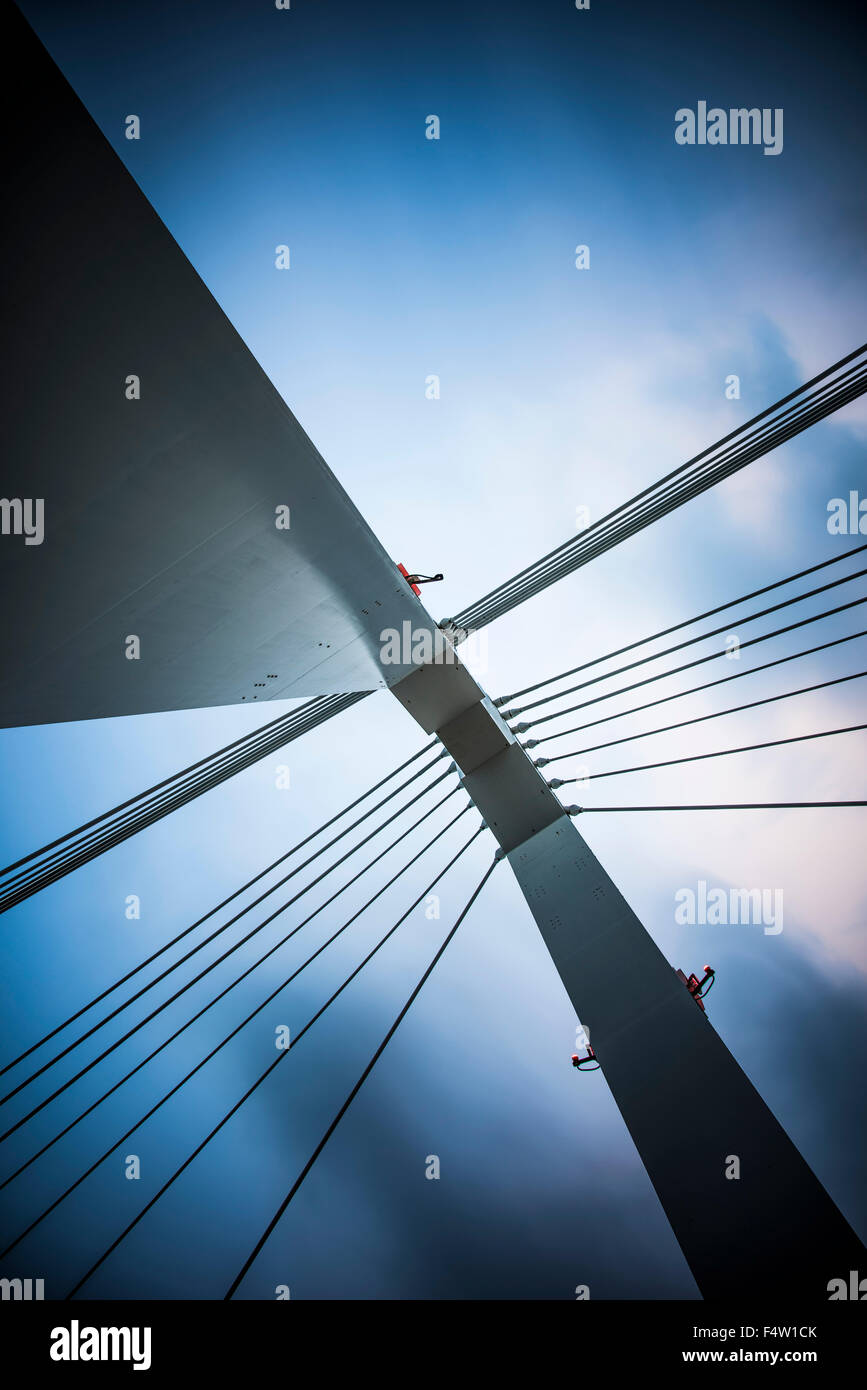 Daishihashi Brücke verbindet über Tamagawa Fluss, Ota-Ku, Tokio und Kawasaki City, Präfektur Kanagawa, Japan Stockfoto