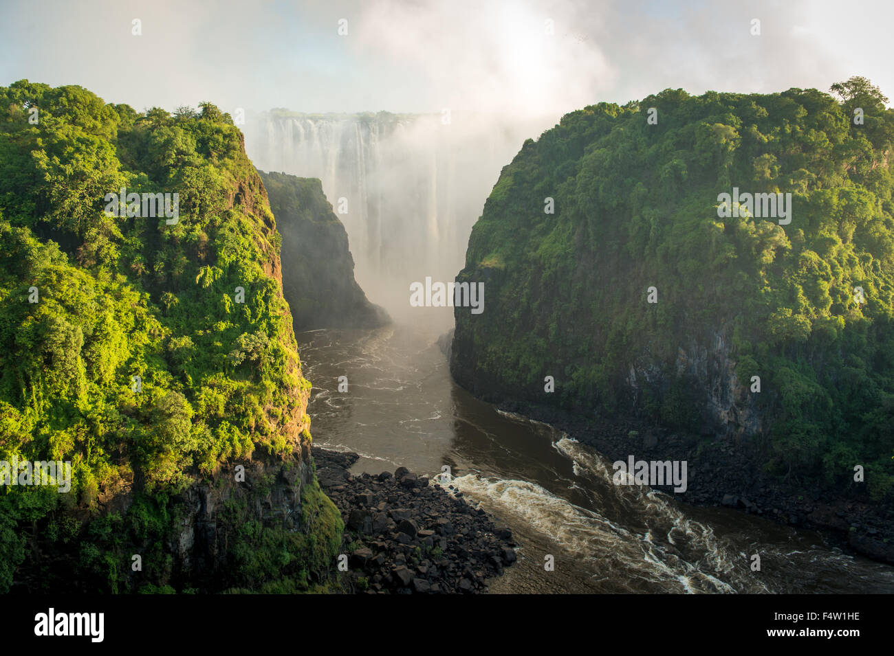 LIVINGSTONE, Sambia - Victoria Falls Wasserfall Stockfoto