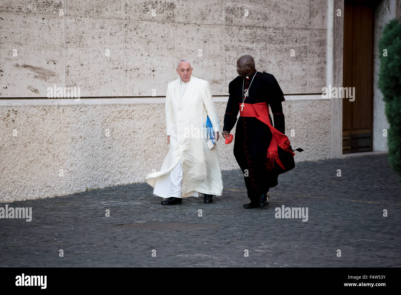 Vatikan-Stadt. 23. Oktober 2015. Papst Francis Generalversammlung der Bischofssynode über Familie, Vatikanstadt. 23. Oktober 2015. Bildnachweis: Massimo Valicchia/Alamy Live-Nachrichten Stockfoto