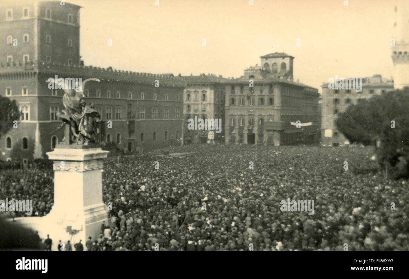 Duce Benito Mussolini Stockfotos und -bilder Kaufen - Alamy