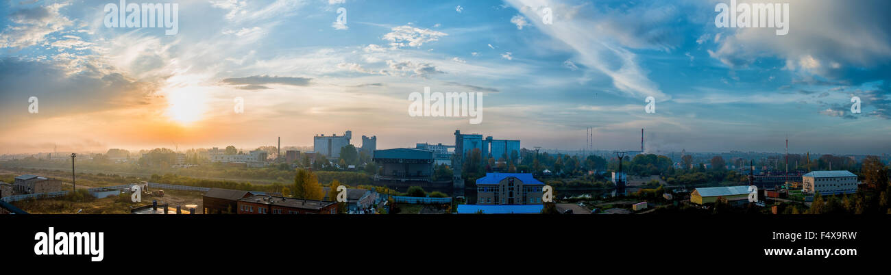 Industriegebiet. Sunrise. Russland Stockfoto