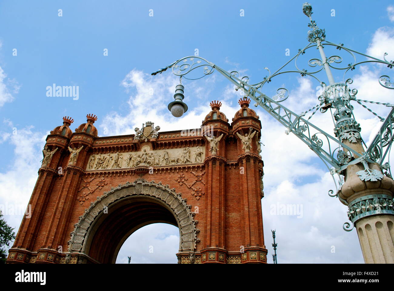 Triumph von Barcelona von Josep Vilaseca Arch ich Casanovas in Barcelona, Spanien. An einem Sommertag. Stockfoto