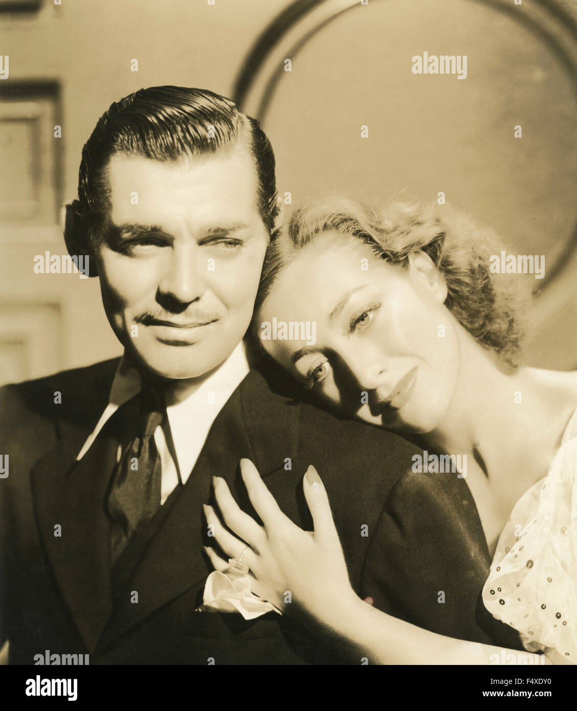 Amerikanische Schauspieler Joan Crawford und Clark Gable in dem Film "Liebe auf der Flucht" Stockfoto