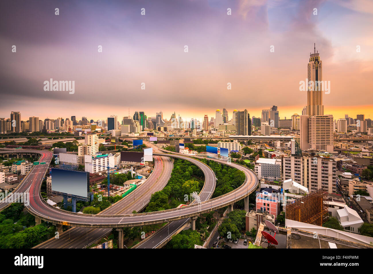 Bangkok, Thailand Stadtbild mit Autobahnen. Stockfoto