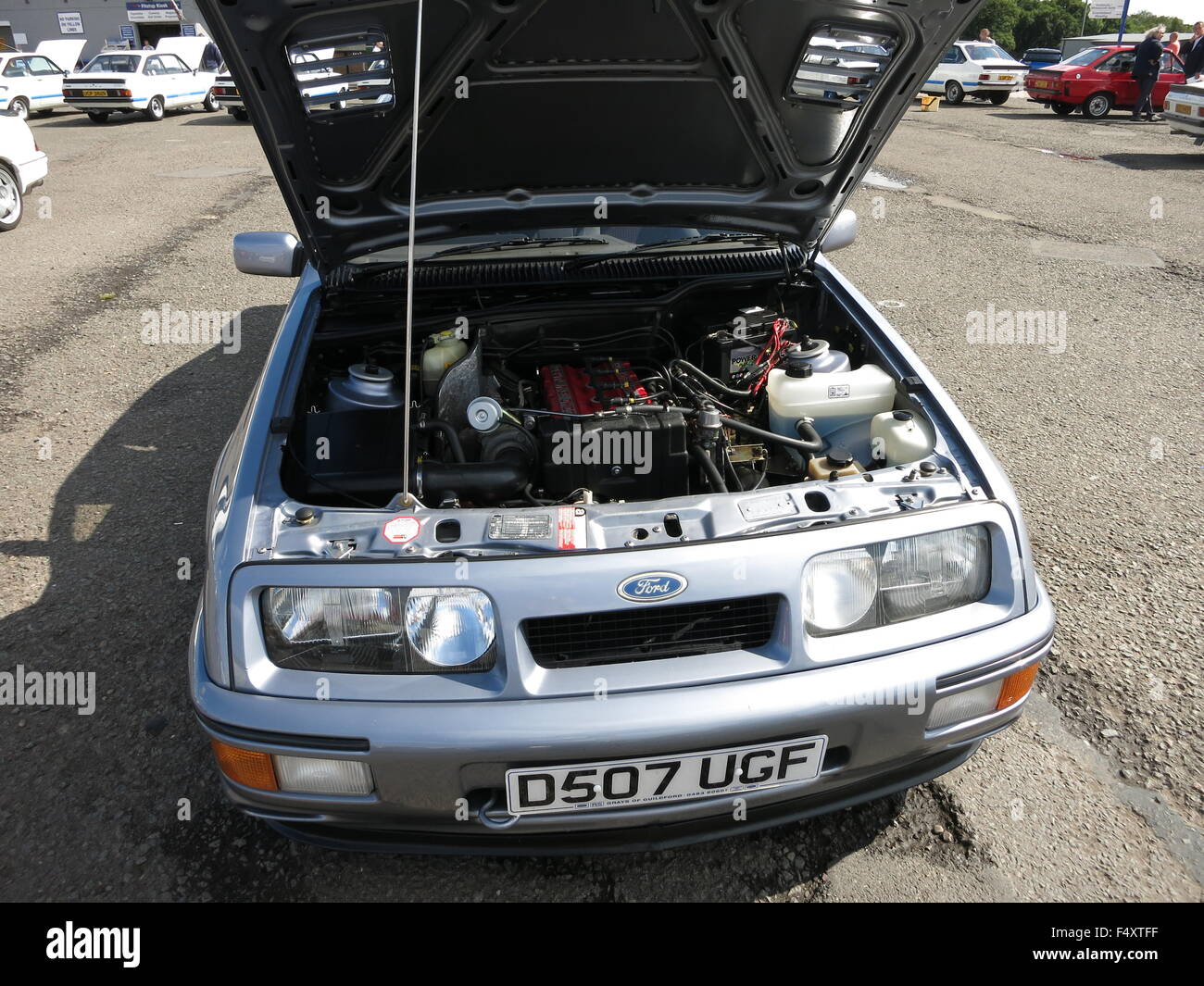 Ford Sierra RS Cosworth in Mondstein blue in Donnington Park Auto Veranstaltung Mk1 1. Generation Stockfoto