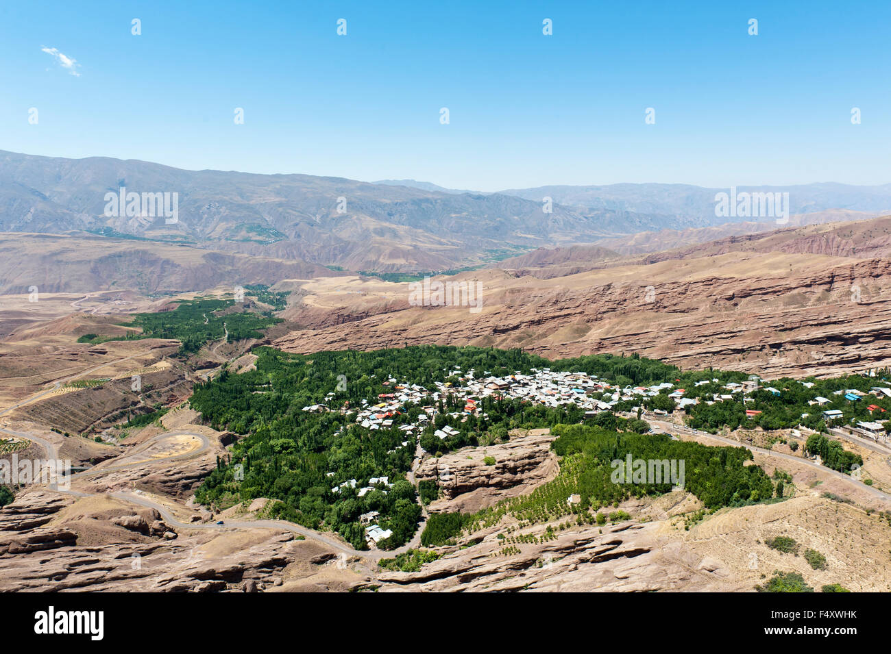 Gazor Khan, Bergdorf, Blick von Alamut Berg Festung, Muallim Kalayeh District, Qazvin Provinz Alborz, Iran Stockfoto