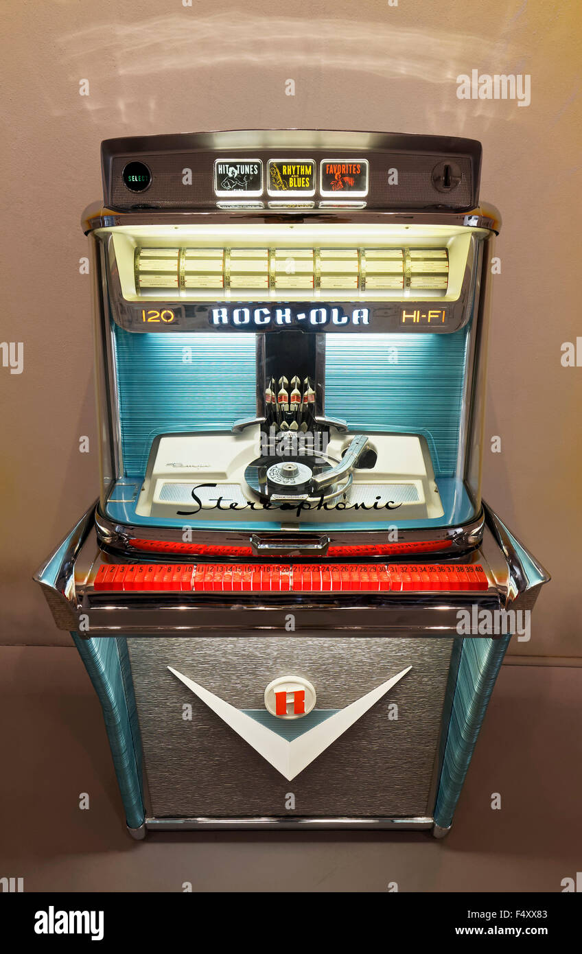 Jukebox, Rock-Ola Modell 1475 Tempo 1, Stereo, mit Plattenwechsler, Baujahr 1959 Stockfoto