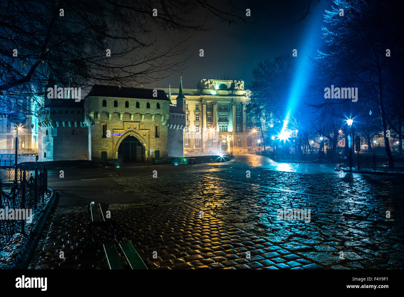 Krakau in Polen. Marktplatz in der Nacht. Stockfoto
