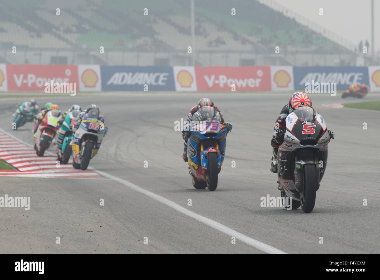 Sepang Circuit, Malaysia. 24. Oktober 2015. Moto2 World Champion Johann Zarco im Zeittraining für das Moto2-Rennen in der Shell Malaysia Motorrad Grand Prix Stockfoto