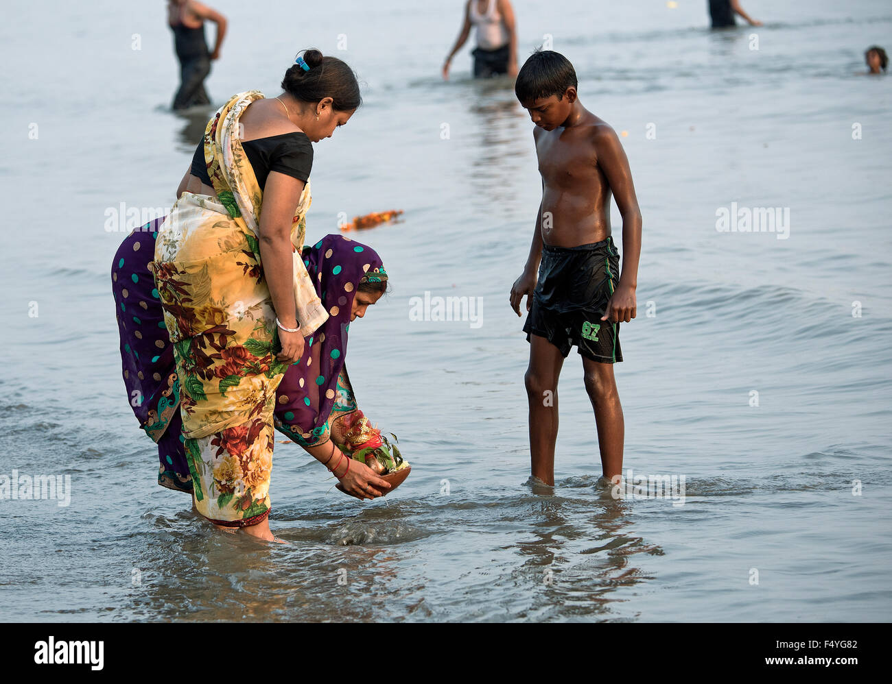 Das Bild der Immersion Navartri Festival aufgenommen in Mumbai Chowpatty, Indien Stockfoto