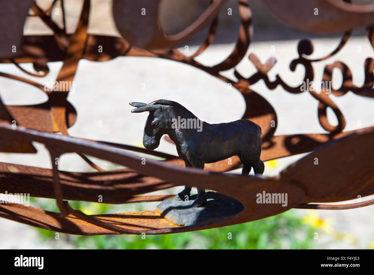 MOGUER, Spanien - 30 März: Skulptur der Nobel preisgekrönten Dichter Jiménez und seinem berühmten Esel Platero gewidmet. Stockfoto