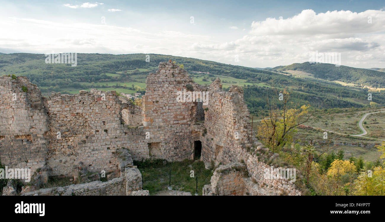 Château Puivert, eine beeindruckende Burg der Katharer in Aude, Languedoc, Frankreich Stockfoto