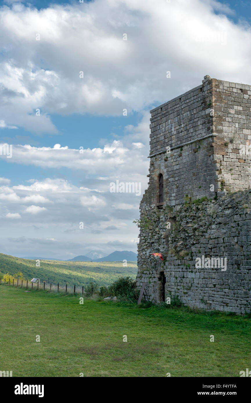 Château Puivert, eine beeindruckende Burg der Katharer in Aude, Languedoc, Frankreich Stockfoto