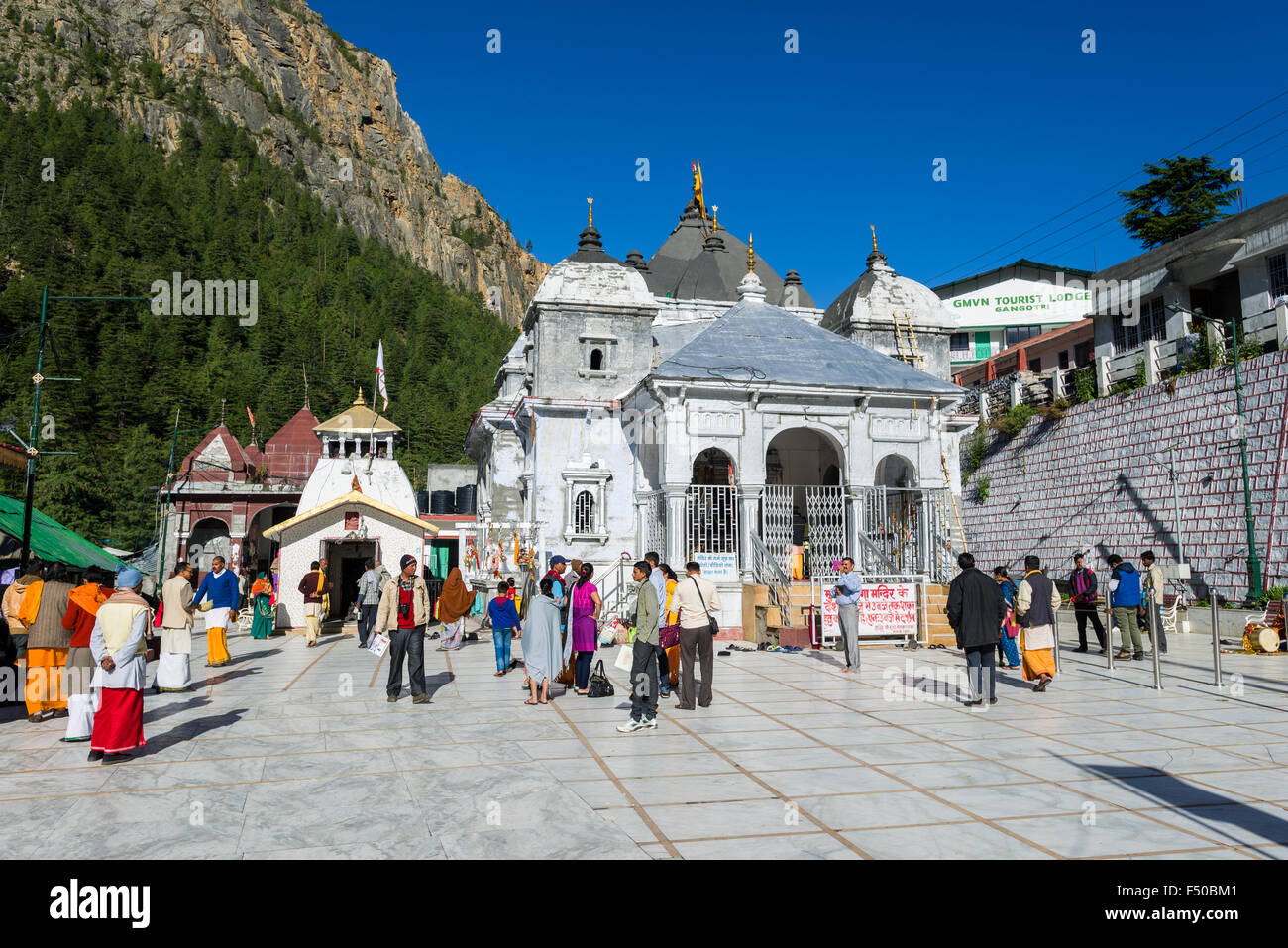 Gangotri Tempel ist ein sehr wichtiger Wallfahrtsort für Hindus und Buddhisten Stockfoto