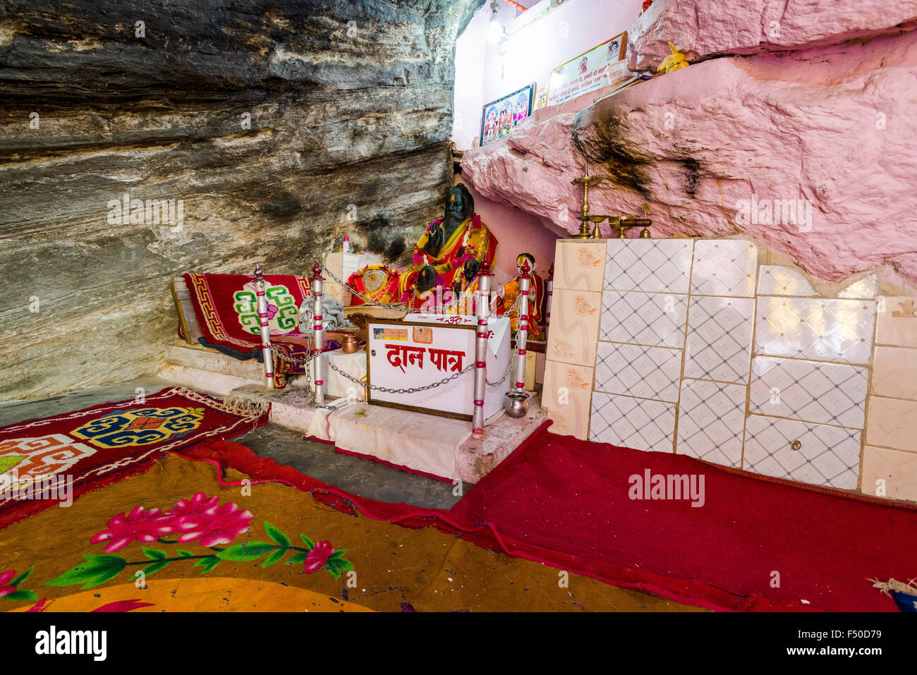 Vyas Höhle im Dorf Mana, der Ort, an dem sich die vedes von byas 5.500 Jahren geschrieben wurden Stockfoto