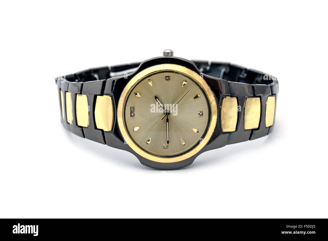 Goldene Armbanduhr Herren isoliert auf weißem Hintergrund Stockfoto
